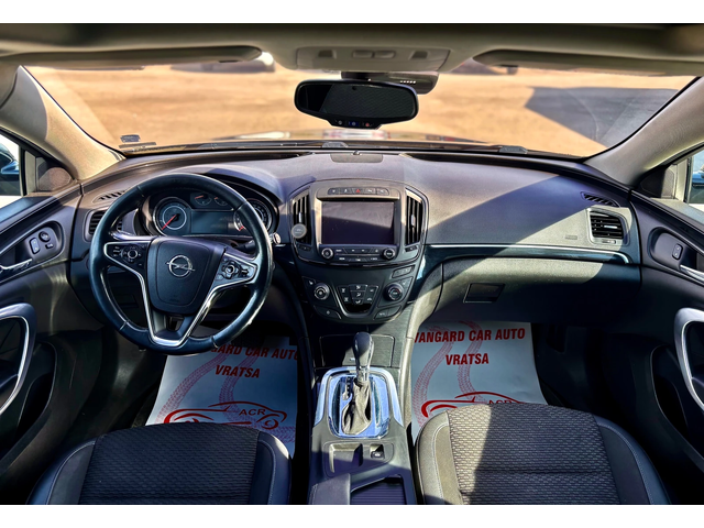 Opel Insignia Sports Tourer - автомобили, коли, обяви за нови и употребявани 7