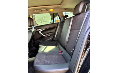 Opel Insignia Sports Tourer - автомобили, коли, обяви за нови и употребявани 8