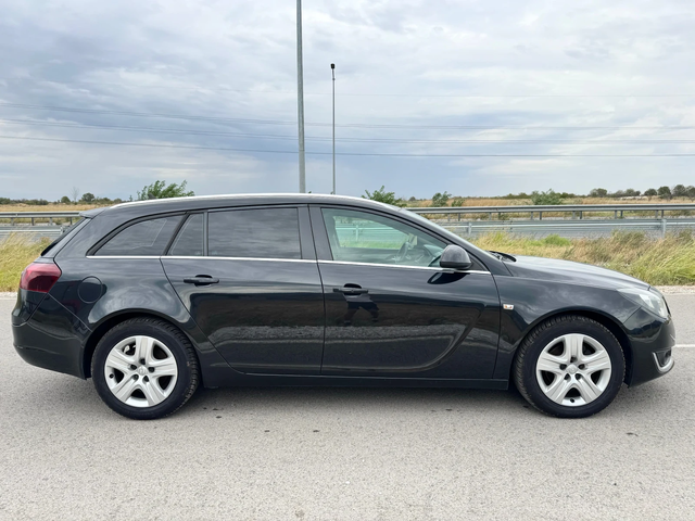 Opel Insignia 2.0 CDTi 140к.с SPORTS TOURER / NAVI / PARKTRONIC - автомобили, коли, обяви за нови и употребявани 4
