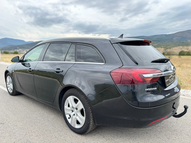 Opel Insignia 2.0 CDTi 140к.с SPORTS TOURER / NAVI / PARKTRONIC - автомобили, коли, обяви за нови и употребявани 5