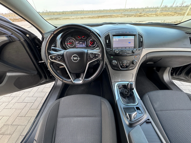 Opel Insignia 2.0 CDTi 140к.с SPORTS TOURER / NAVI / PARKTRONIC - автомобили, коли, обяви за нови и употребявани 9