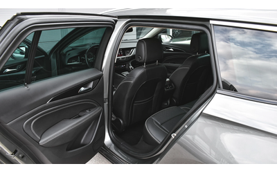 Opel Insignia Sports Tourer 2.0 CDTi Business Innovation - автомобили, коли, обяви за нови и употребявани 8