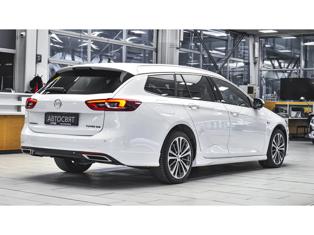 Opel Insignia Sports Tourer 2.0d OPC Line 4x4 Automatic - автомобили, коли, обяви за нови и употребявани 5