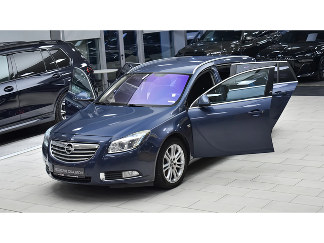 Opel Insignia Sports Tourer 2.0 CDTi Edition - автомобили, коли, обяви за нови и употребявани 0