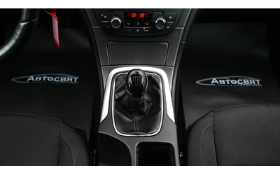 Opel Insignia Sports Tourer 2.0 CDTi Edition - автомобили, коли, обяви за нови и употребявани 13