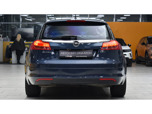 Opel Insignia Sports Tourer 2.0 CDTi Edition - автомобили, коли, обяви за нови и употребявани 2