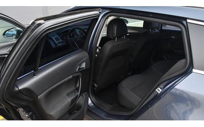 Opel Insignia Sports Tourer 2.0 CDTi Edition - автомобили, коли, обяви за нови и употребявани 8