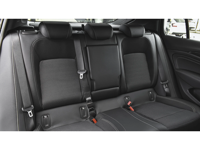 Opel Insignia Grand Sport 2.0d Innovation 4x4 Automatic - автомобили, коли, обяви за нови и употребявани 11