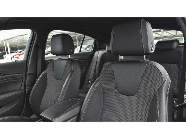 Opel Insignia Grand Sport 2.0d Innovation 4x4 Automatic - автомобили, коли, обяви за нови и употребявани 9