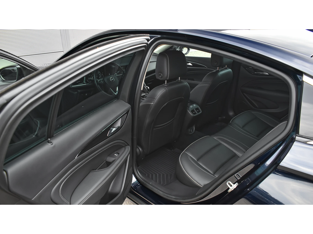 Opel Insignia Grand Sport 1.6d Innovation - автомобили, коли, обяви за нови и употребявани 8