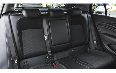 Opel Insignia Grand Sport 2.0d Innovation Automatic - автомобили, коли, обяви за нови и употребявани 10