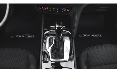 Opel Insignia Grand Sport 2.0d Innovation Automatic - автомобили, коли, обяви за нови и употребявани 13