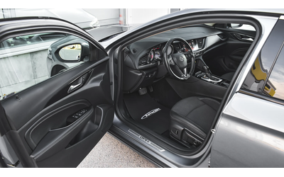 Opel Insignia Grand Sport 2.0d Innovation Automatic - автомобили, коли, обяви за нови и употребявани 7