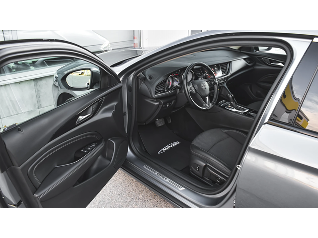 Opel Insignia Grand Sport 2.0d Innovation Automatic - автомобили, коли, обяви за нови и употребявани 7