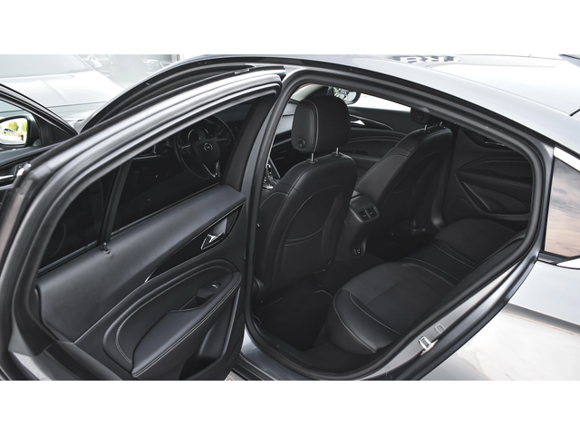 Opel Insignia Grand Sport 2.0d Innovation Automatic - автомобили, коли, обяви за нови и употребявани 8