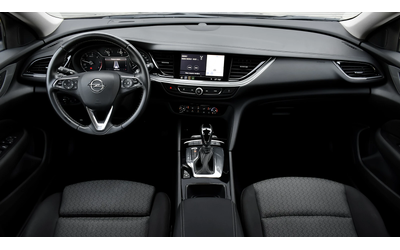 Opel Insignia Sports Tourer 2.0d Automatic Business Edition - автомобили, коли, обяви за нови и употребявани 9