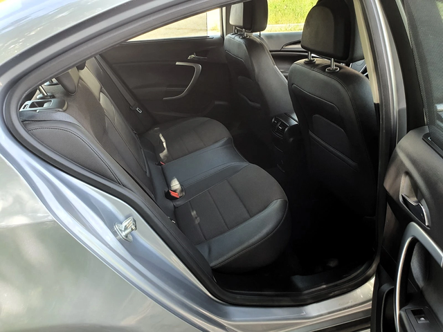 Opel Insignia 2.0 CDTI/Автоматик/NAVI/* COSMO* - автомобили, коли, обяви за нови и употребявани 10