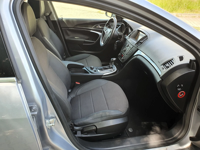 Opel Insignia 2.0 CDTI/Автоматик/NAVI/* COSMO* - автомобили, коли, обяви за нови и употребявани 9
