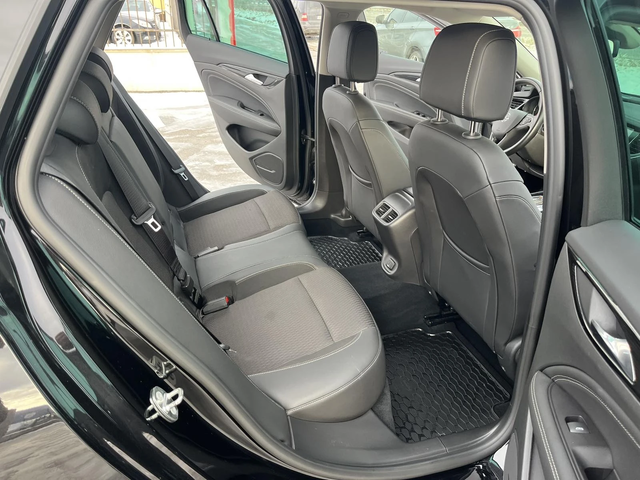 Opel Insignia 2.0TDI 170к EURO 6C АВТОМАТ KEYLESS GO ВНОС ИТАЛИЯ - автомобили, коли, обяви за нови и употребявани 9