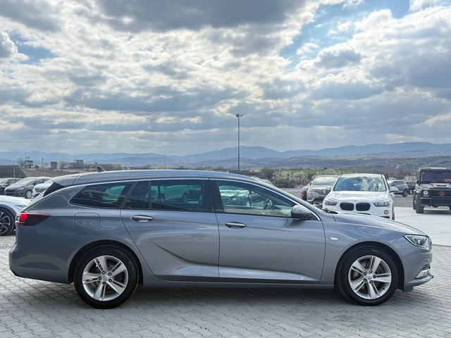 Opel Insignia 1.6TDCI 136 ks Собствен лизинг !!! - автомобили, коли, обяви за нови и употребявани 3