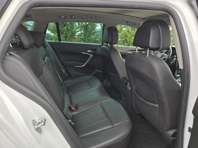Opel Insignia 2.0CDTI-160кс= АВТОМАТ= ПАНОРАМА= ПОДГРЕВ= НАВИ - автомобили, коли, обяви за нови и употребявани 13