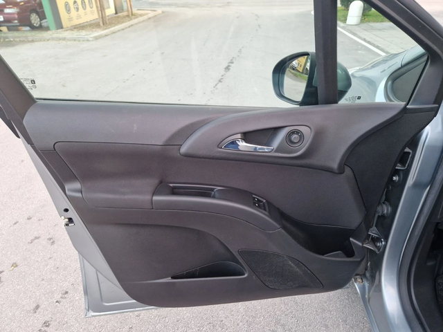 Opel Meriva 1.4/ 120 к.с. - автомобили, коли, обяви за нови и употребявани 8