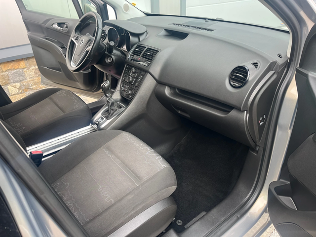 Opel Meriva 1.4 i GPL - автомобили, коли, обяви за нови и употребявани 8