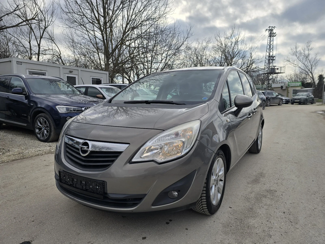 Opel Meriva 1.3D 95к.с Топ състояние - автомобили, коли, обяви за нови и употребявани 1