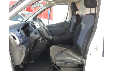 Opel Vivaro 1, 6 BITURBO - автомобили, коли, обяви за нови и употребявани 6
