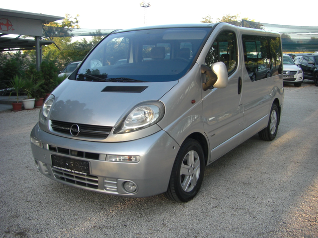 Opel Vivaro 1.9dci TOUR KLIMA 6ck. 8MECTA - автомобили, коли, обяви за нови и употребявани 0