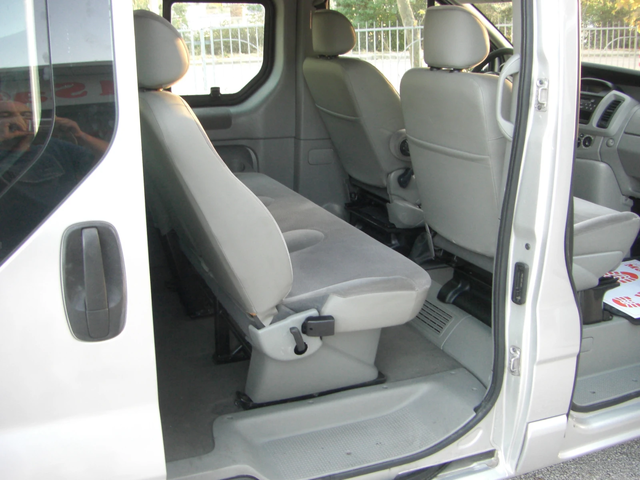 Opel Vivaro 1.9dci TOUR KLIMA 6ck. 8MECTA - автомобили, коли, обяви за нови и употребявани 13