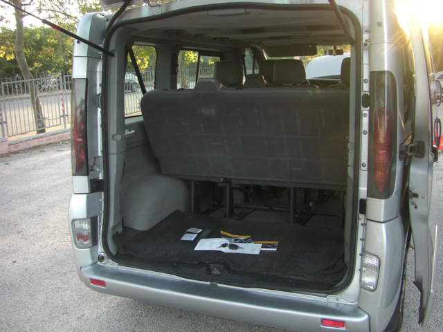 Opel Vivaro 1.9dci TOUR KLIMA 6ck. 8MECTA - автомобили, коли, обяви за нови и употребявани 15