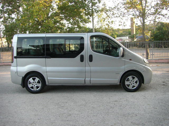 Opel Vivaro 1.9dci TOUR KLIMA 6ck. 8MECTA - автомобили, коли, обяви за нови и употребявани 5