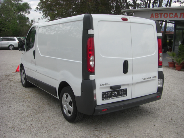 Opel Vivaro 2.0cdti 6ck. - автомобили, коли, обяви за нови и употребявани 2