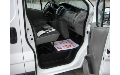 Opel Vivaro 2.0cdti 6ck.EURO 5B - автомобили, коли, обяви за нови и употребявани 11