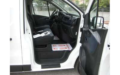 Opel Vivaro 1.6cdti 6ck. EURO 6 - автомобили, коли, обяви за нови и употребявани 11