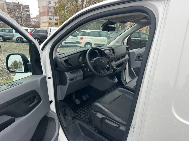 Opel Vivaro 1.5HDI 102kc EURO6 - автомобили, коли, обяви за нови и употребявани 8
