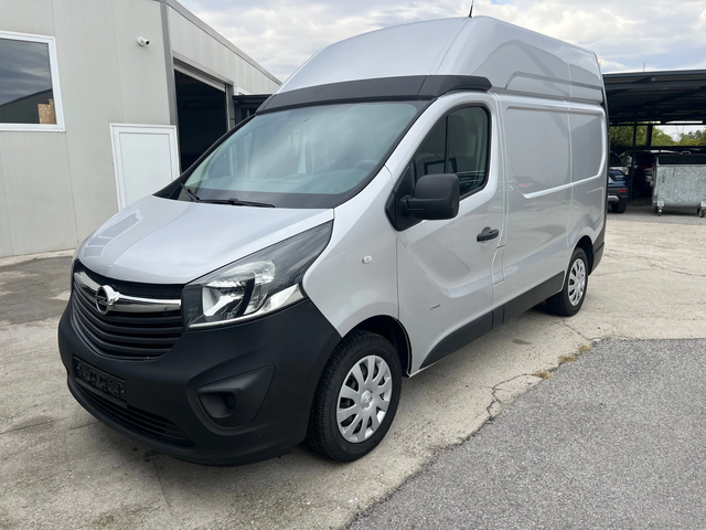 Opel Vivaro 1.6 Diesel 120k.c - автомобили, коли, обяви за нови и употребявани 0