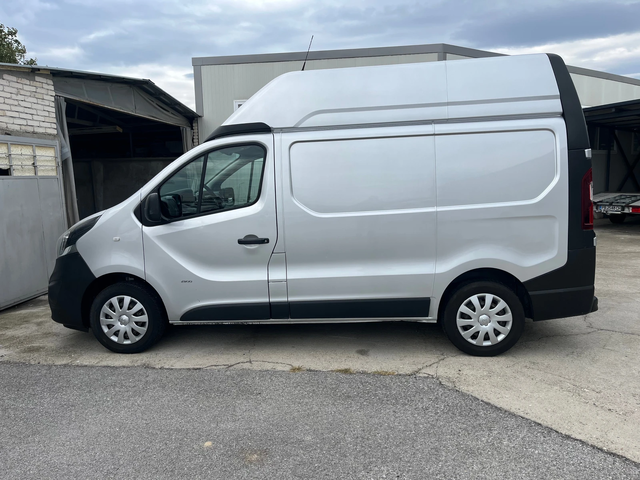 Opel Vivaro 1.6 Diesel 120k.c - автомобили, коли, обяви за нови и употребявани 2