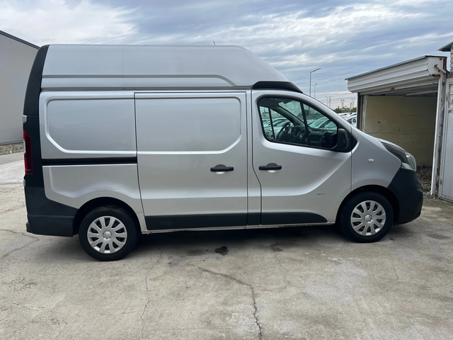 Opel Vivaro 1.6 Diesel 120k.c - автомобили, коли, обяви за нови и употребявани 3