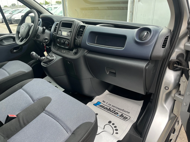Opel Vivaro 1.6 Diesel 120k.c - автомобили, коли, обяви за нови и употребявани 9