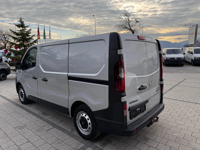 Opel Vivaro 1.6CDTI 2странични врати Клима - автомобили, коли, обяви за нови и употребявани 4