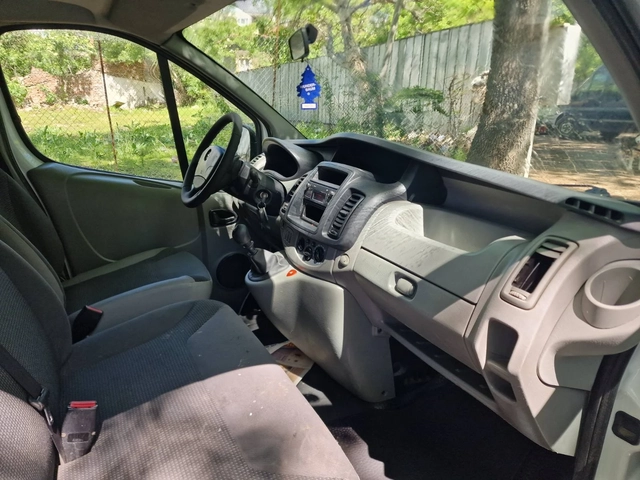 Opel Vivaro 2.0TD - автомобили, коли, обяви за нови и употребявани 9