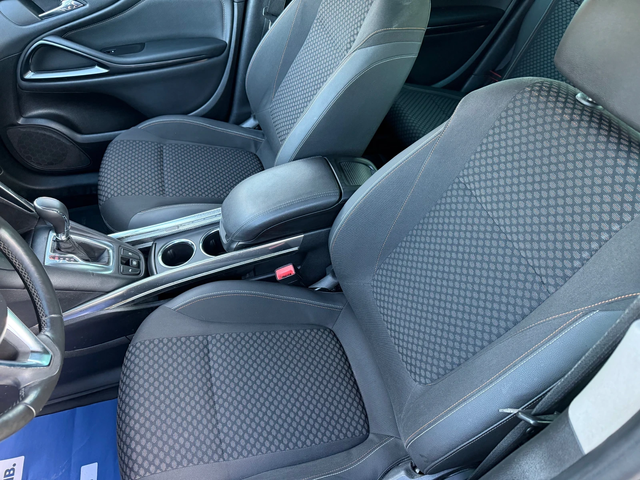 Opel Zafira 2.0DTH автомат - автомобили, коли, обяви за нови и употребявани 8