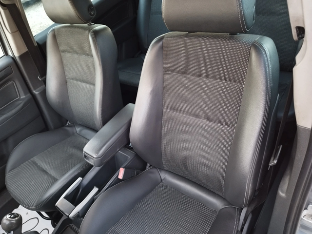 Opel Zafira 6+ 1 - автомобили, коли, обяви за нови и употребявани 12