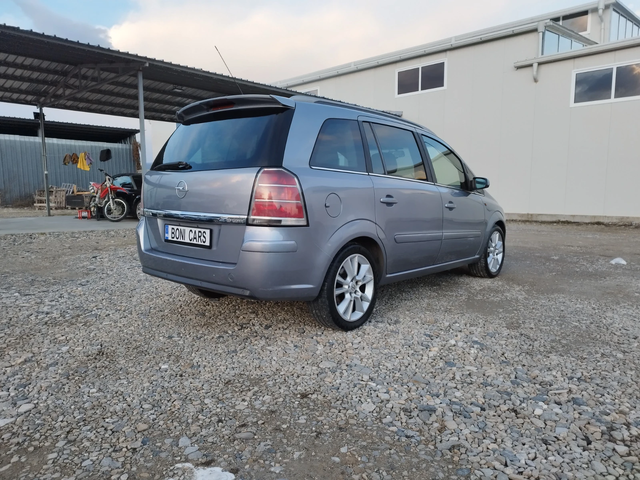 Opel Zafira 6+ 1 - автомобили, коли, обяви за нови и употребявани 4