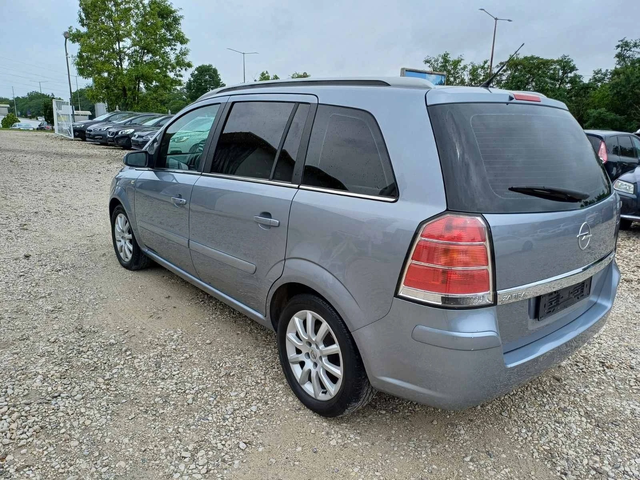 Opel Zafira 1.9cdti 120k.c * UNIKAT* - автомобили, коли, обяви за нови и употребявани 3