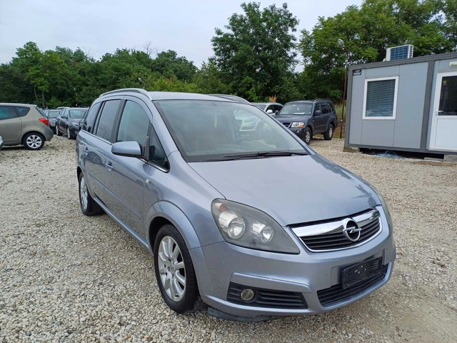 Opel Zafira 1.9cdti 120k.c * UNIKAT* - автомобили, коли, обяви за нови и употребявани 9