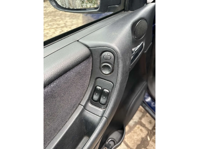 Opel Zafira - автомобили, коли, обяви за нови и употребявани 11