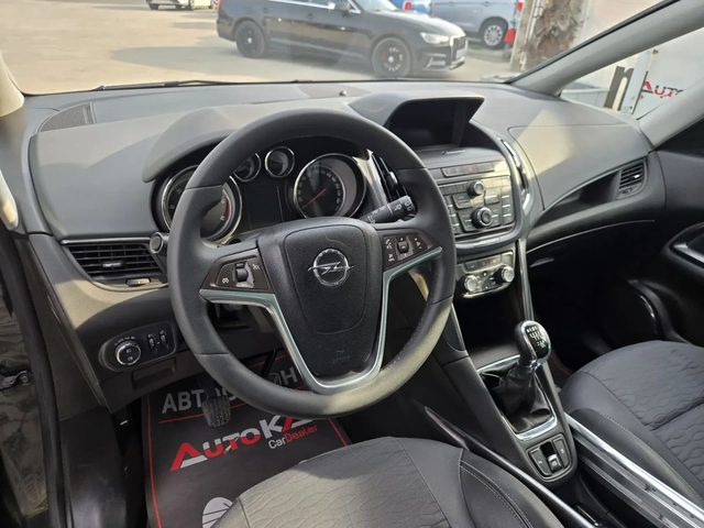 Opel Zafira 2.0CDTI-131кс= 7МЕСТА= 6СК= НАВИ= АВТОПИЛОТ= ПАРК - автомобили, коли, обяви за нови и употребявани 7